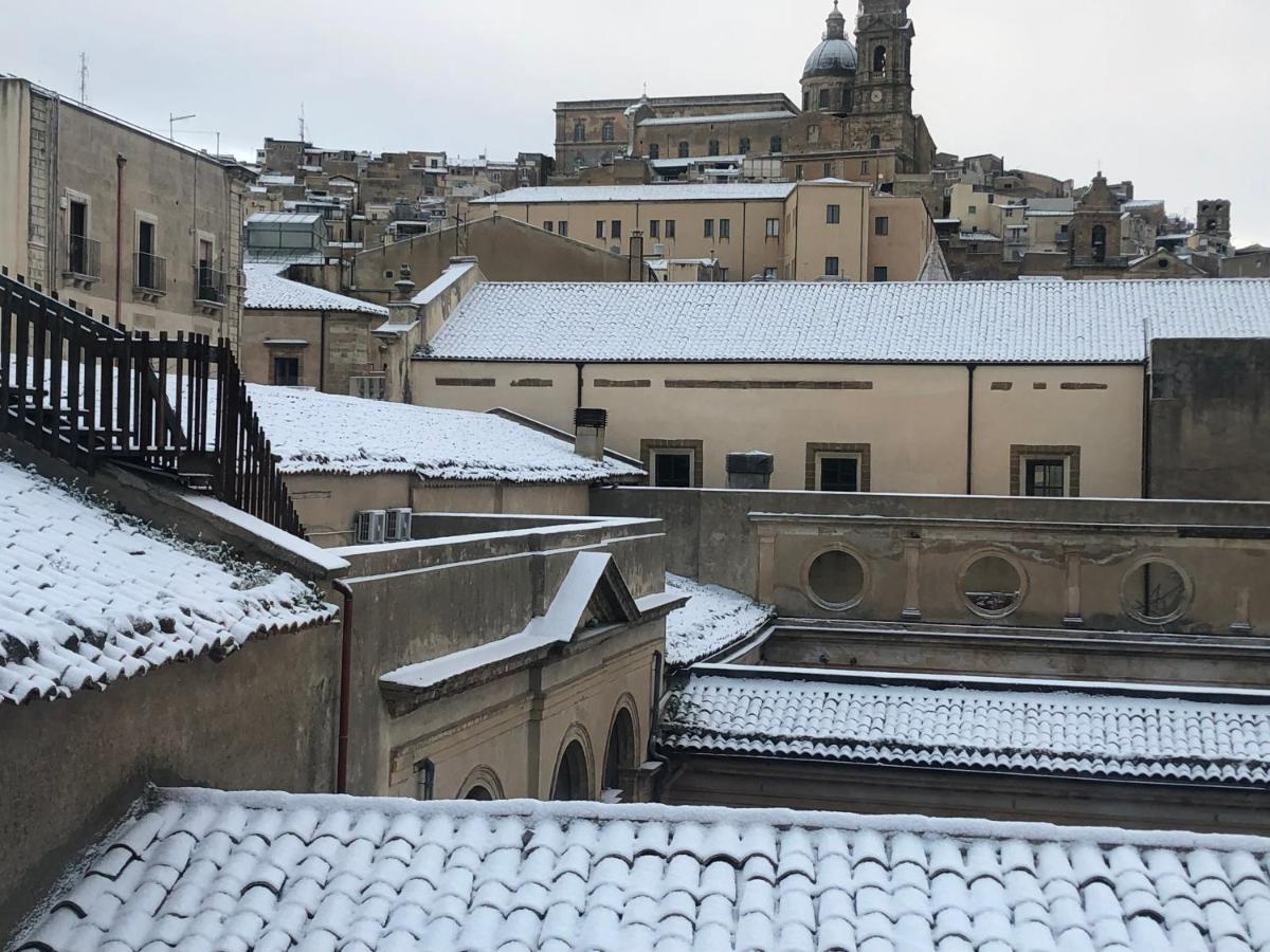 Attico Da Rosa Con Vista Spettacolare A 360 Gradi Lejlighed Caltagirone Eksteriør billede