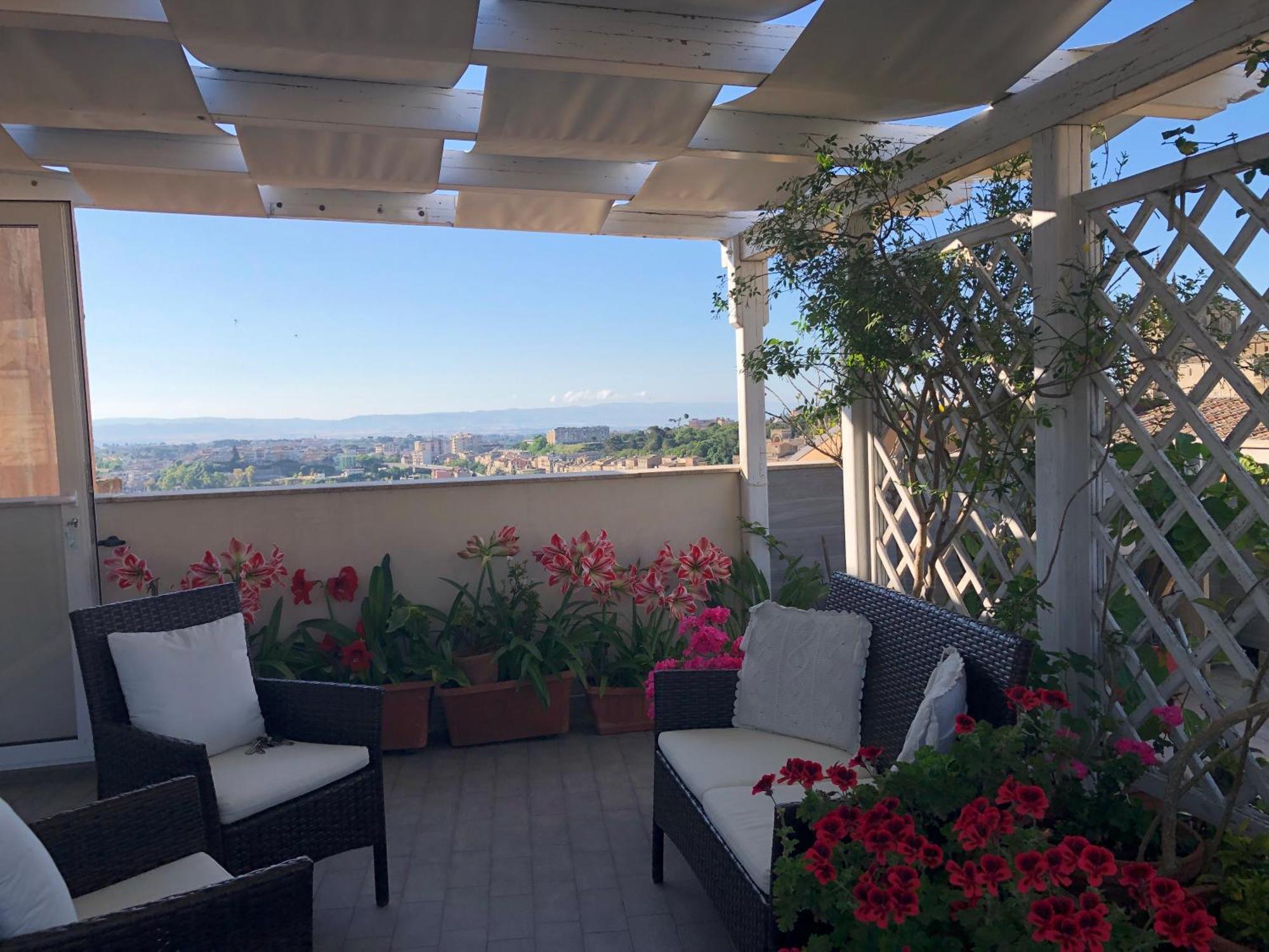 Attico Da Rosa Con Vista Spettacolare A 360 Gradi Lejlighed Caltagirone Eksteriør billede